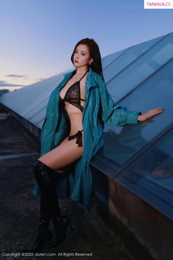 小娜比  [XiuRen]高清写真图 2025.09.17 No.10776 娜比 蕾丝情趣内衣第30张图片